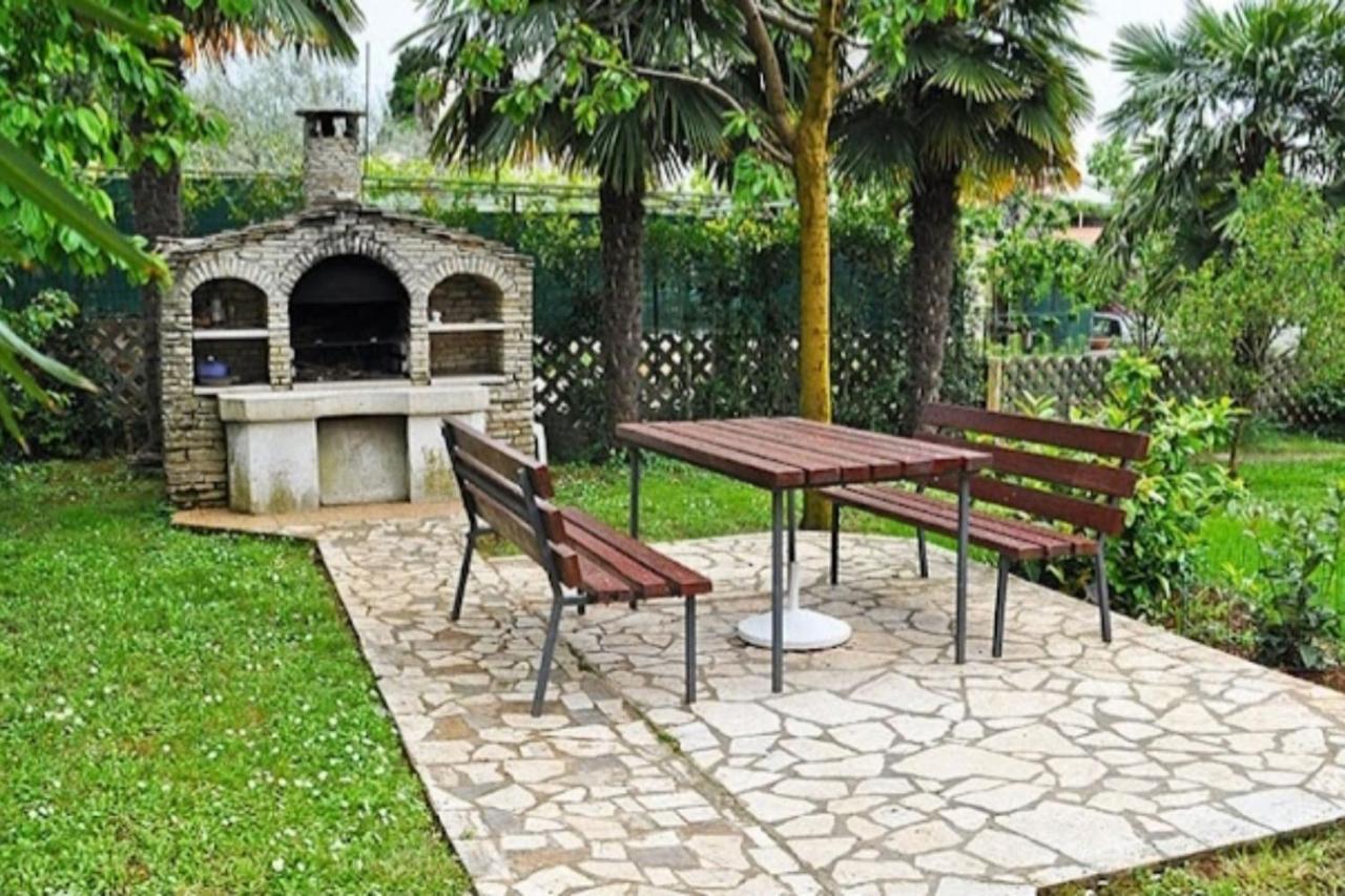 Apartment A4 Ines Near Beach 波雷奇 外观 照片