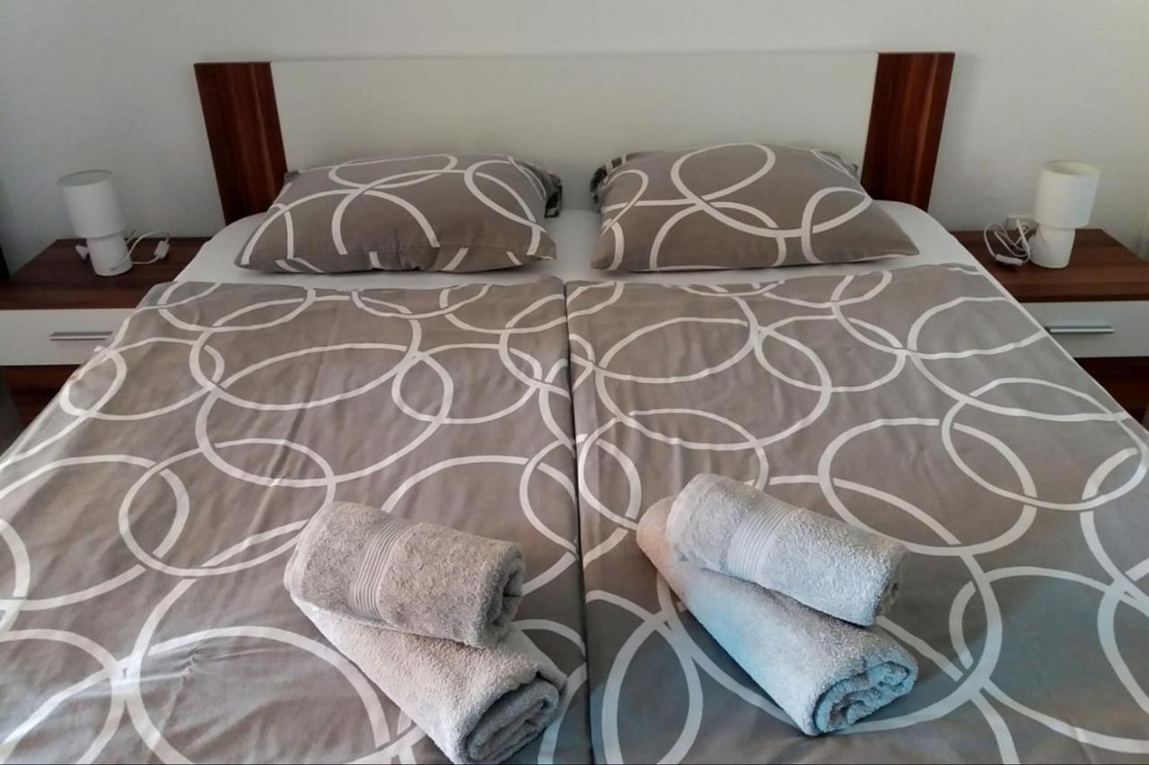 Apartment A4 Ines Near Beach 波雷奇 外观 照片